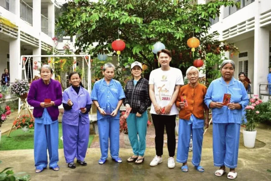xuân ấm áp tại đà nẵng của cô chú