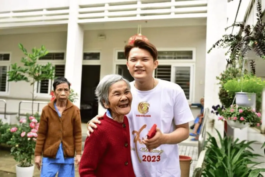 xuân ấm áp tại đà nẵng nụ cười tỏa nắng